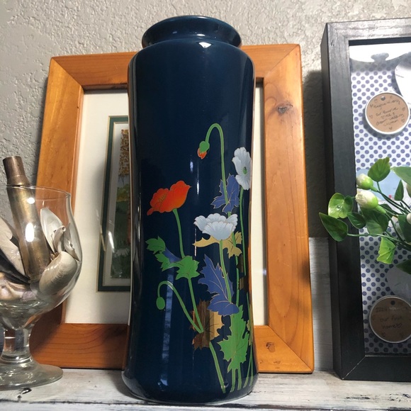 Japanese Oriental Navy Blue Poppy Vase - Picture 2 of 9